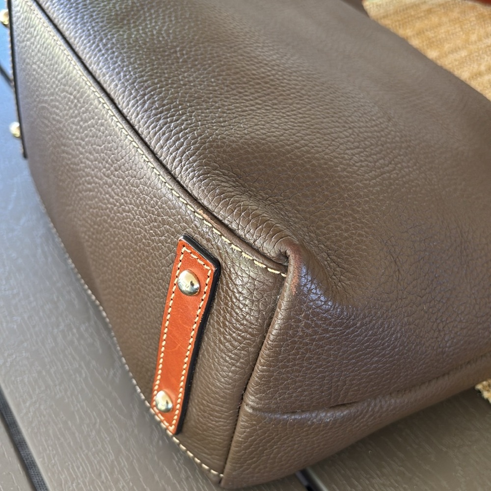Dooney & Bourke Brown Leather Pebble Grain Paige Sac Hobo‎ Bag - Picture 9 of 16